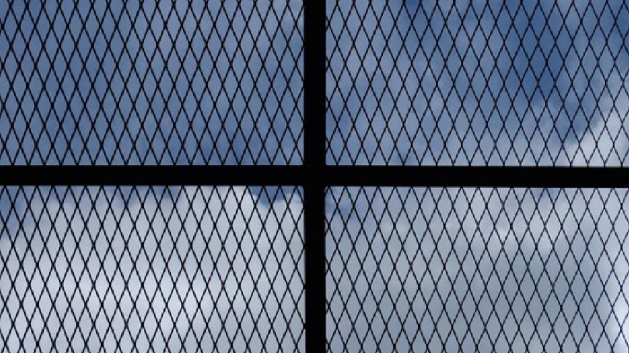 The_difference_between_welded_wire_mesh_and_woven_wire_mesh_and_expanded_metal_and_perforated_metal_03.png