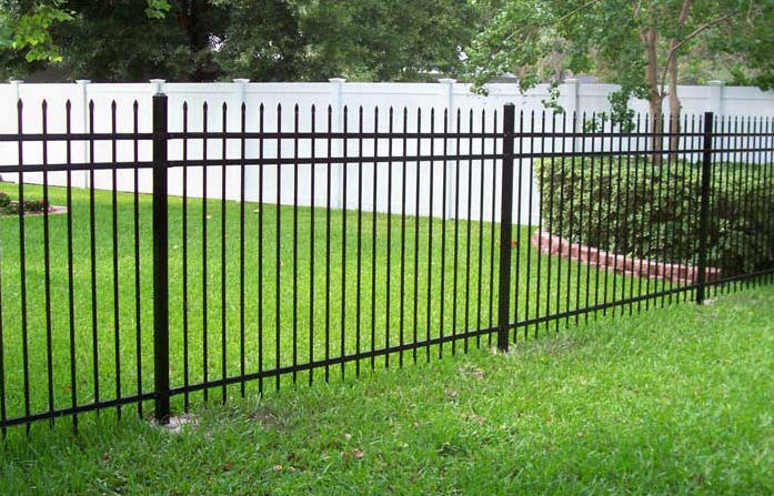 yangzhe-metal-launches-european-style-ornamental-fence-for-overseas-markets_01.jpg