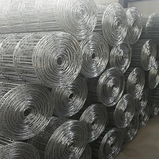 Choosing Between Welded Wire Mesh Rolls and Panels: A Practical Guide for Installation and Logistics Optimization